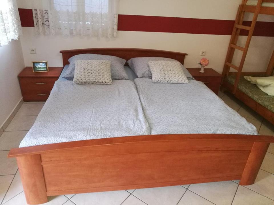 Апартаменти Hodosi Apartman Вельки Медер Номер фото